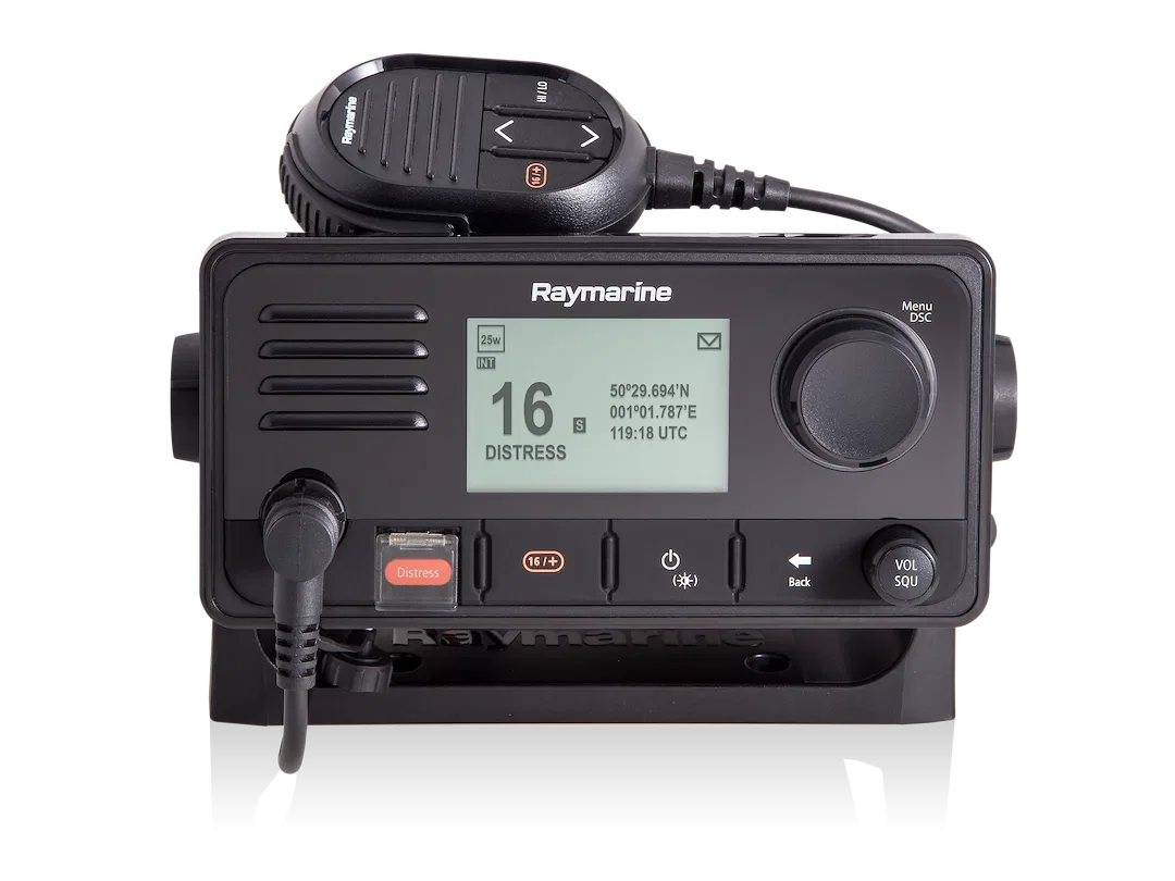 E70517 – RAYMARINE VHF Radio, Fixed Mount US, International And Canadian Channels 25 Watt 72 Weather Channels With Al...
